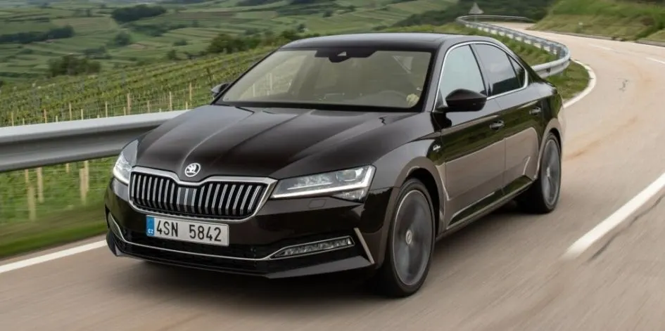 Skoda Superb: 25 років моделі й майже 1,8 млн проданих авто