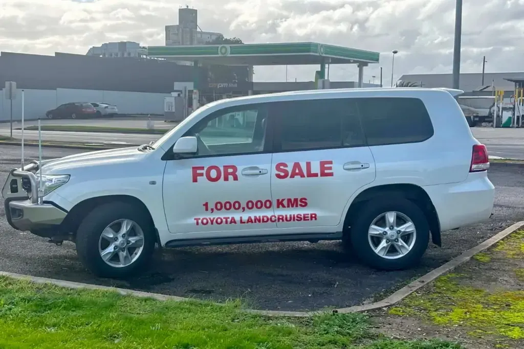 Toyota Land Cruiser із пробігом 999 999 км продають на аукціоні
