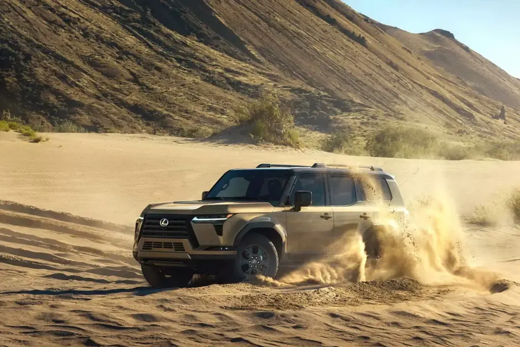 Lexus GX 2027: безключовий доступ на всіх дверях і вентиляція другого ряду