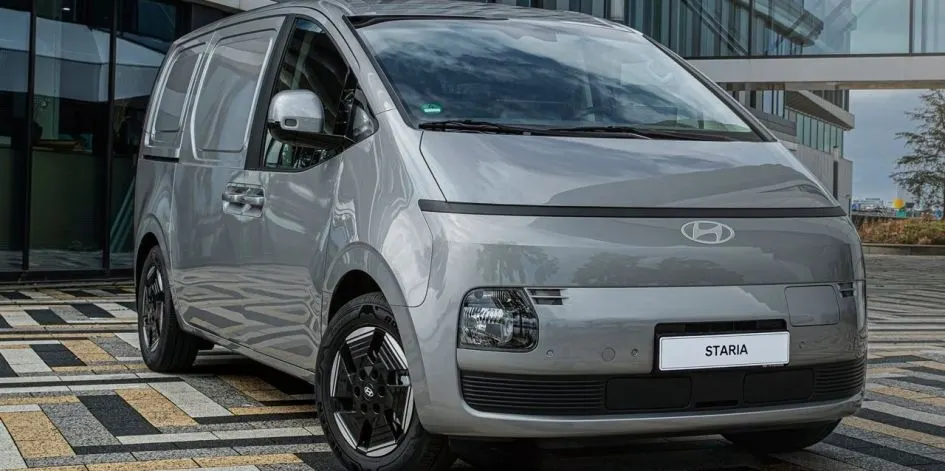 Hyundai Staria отримав електричну версію фургона