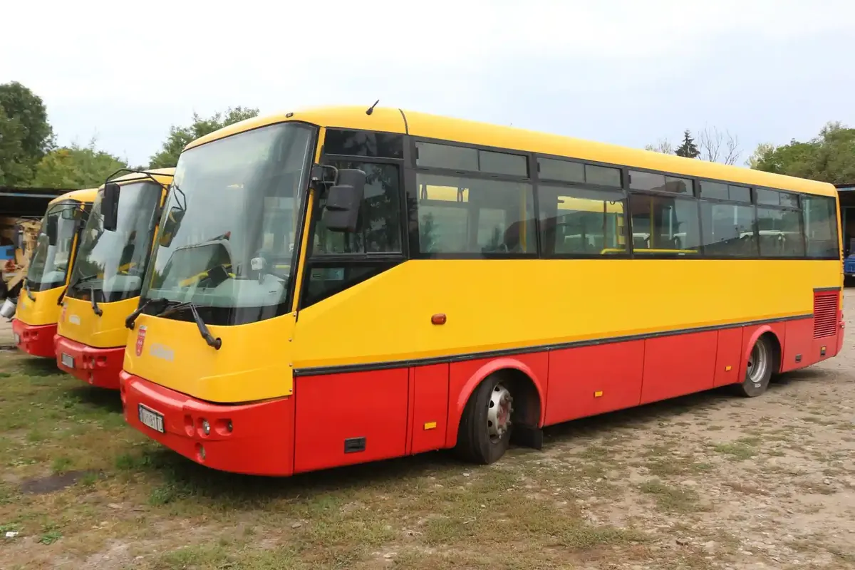 До Коломиї прибули три автобуси Solbus B9.5 з Польщі