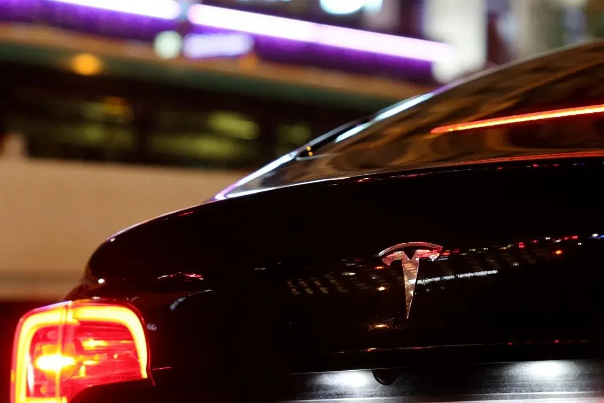 У серпні українці купили 6,5 тис. вживаних авто до 5 років: лідери — Tesla