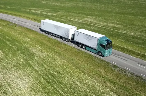Volvo Trucks випускає електровантажівки для автопоїздів масою до 80 тонн