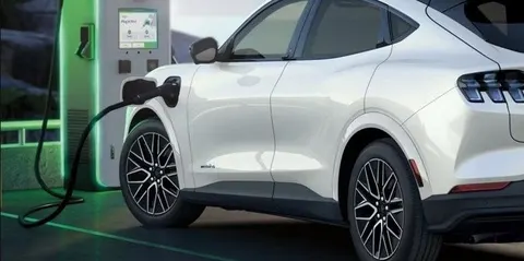 GM і Ford згортають електромобільну риторику: що це означає для покупців