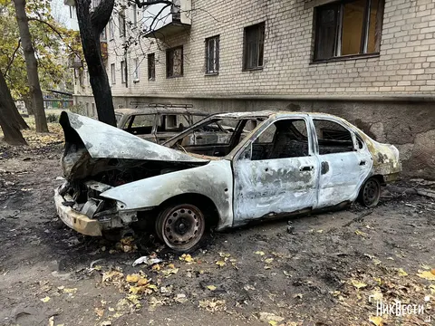 Атака FPV-дронів на Миколаївщині пошкодила два автомобілі