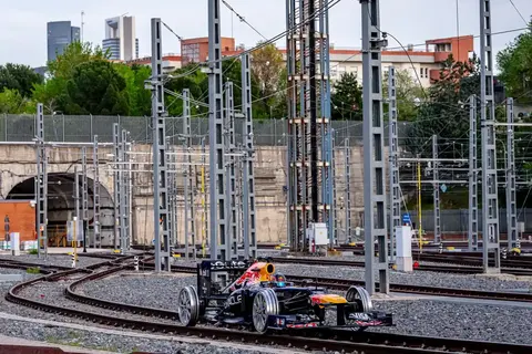 Red Bull запустив болід Формули-1 у метро Мадрида: що це означає для фанатів