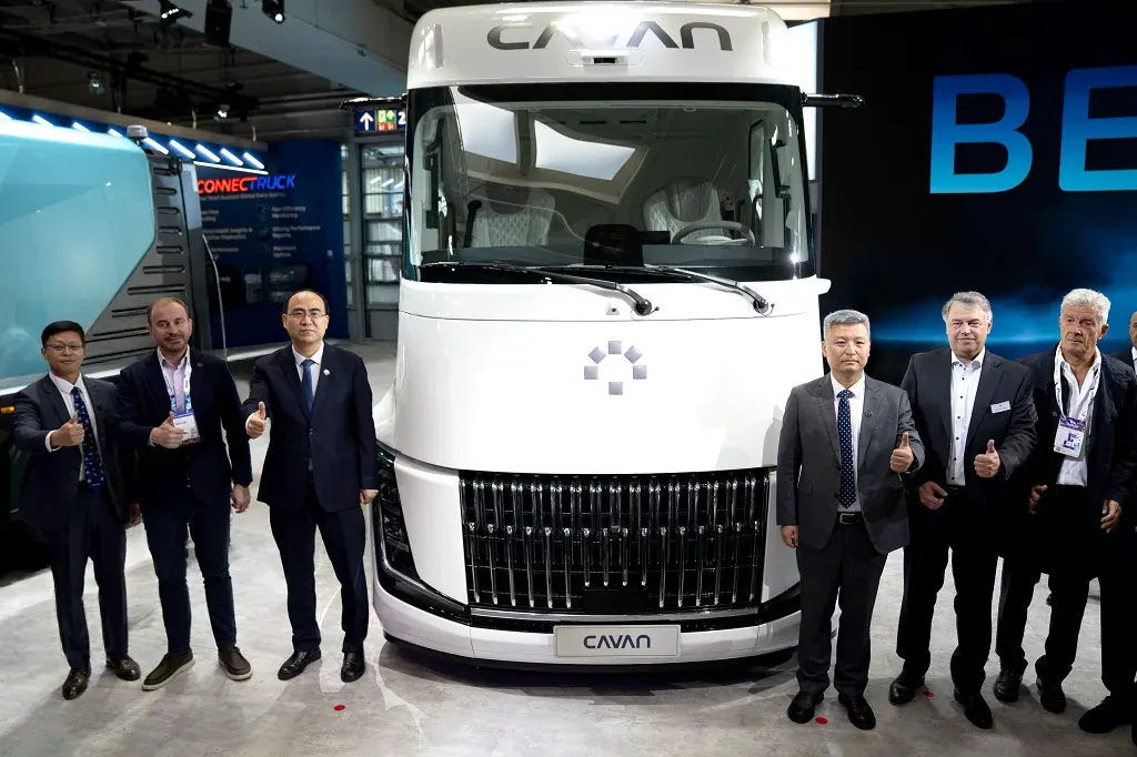 BAIC Foton показала електричний тягач Cavan Beacon з запасом ходу 600 км