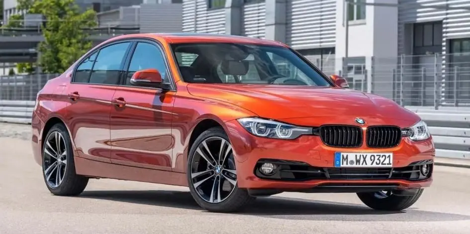 BMW відкликає 190 тисяч седанів через ризик пожежі