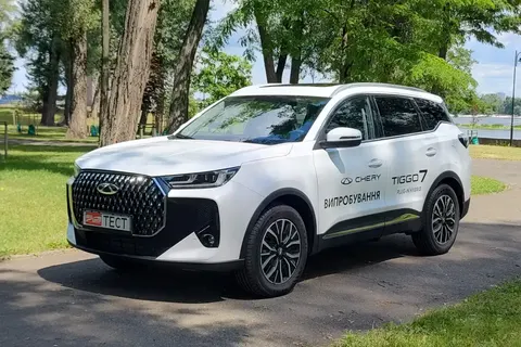 Chery Tiggo 7 Plug-In Hybrid: 90 км на електротязі та витрата 2 л/100 км