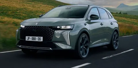 DS 7 в Україні: знижка 100 тисяч гривень на всі комплектації