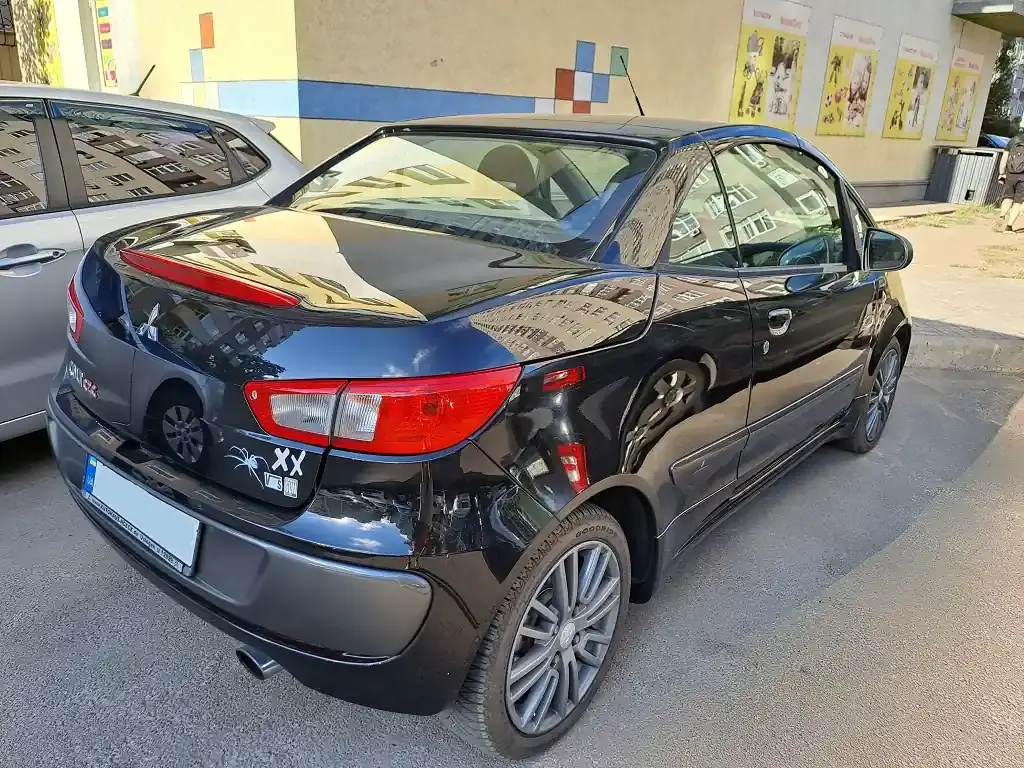 У Києві помітили рідкісний Mitsubishi Colt CZC від Pininfarina