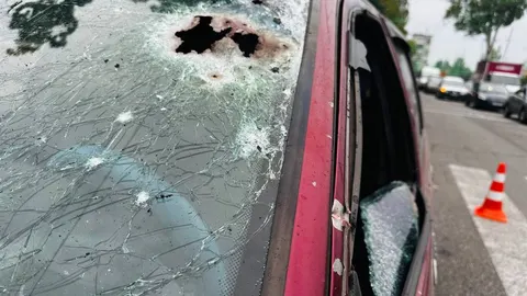 У Запоріжжі FPV-дрон влучив у цивільне авто: двоє поранених