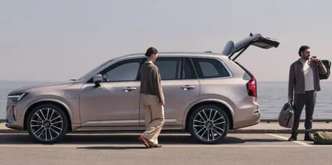 Volvo оновлює плагін-гібриди: більші батареї й запас ходу до 180 км