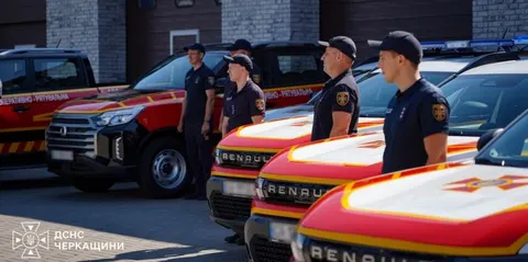 Рятувальники Черкащини отримали 8 нових автомобілів
