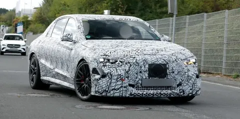 Mercedes-AMG тестує електричний E-Class: 800–900 к.с. і класичні пропорції