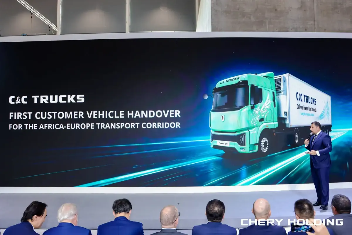 Chery показала на IAA Transportation 2026 дві важкі електровантажівки Phoenix