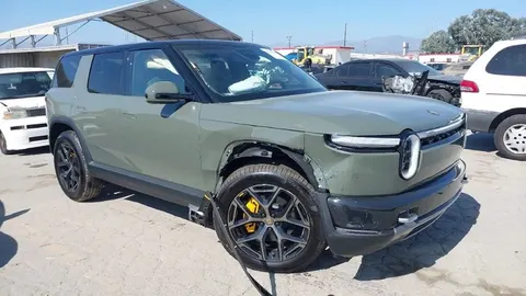Пошкоджений Rivian R2 з пробігом 177 км продають на аукціоні