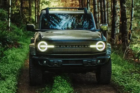 Ford повертає рамний пікап Bronco: що відомо
