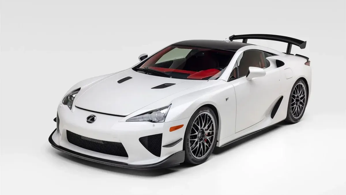 Lexus LFA 2012 з пробігом 116 км: унікальний суперкар виставили на продаж