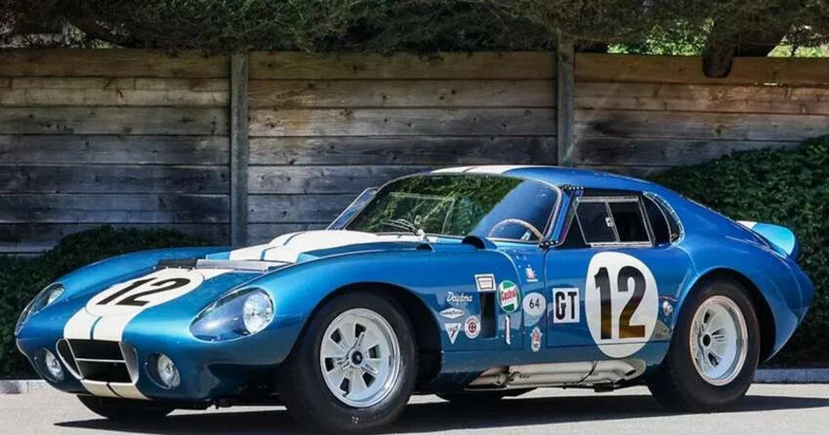 Shelby Cobra Daytona 1964 року продали за рекордні $42,9 млн