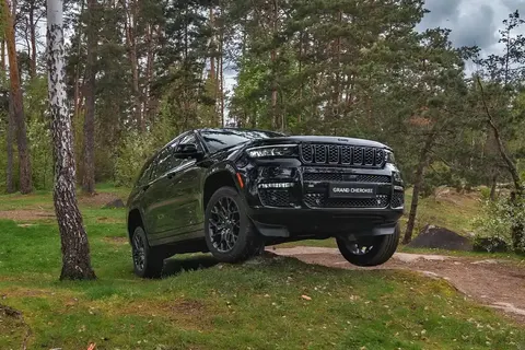 Jeep Grand Cherokee L Summit Reserve: знижка до 160 000 грн