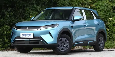 BYD Yuan UP 2027: запас ходу виріс до 501 км, але мотор лишився один