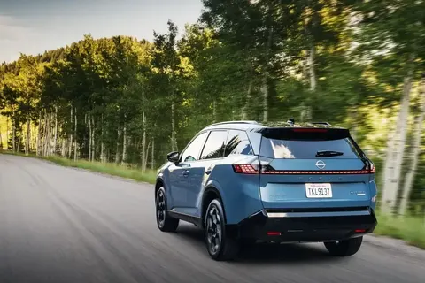 Nissan Rogue Hybrid 2027: ціни, комплектації та гібрид e-Power