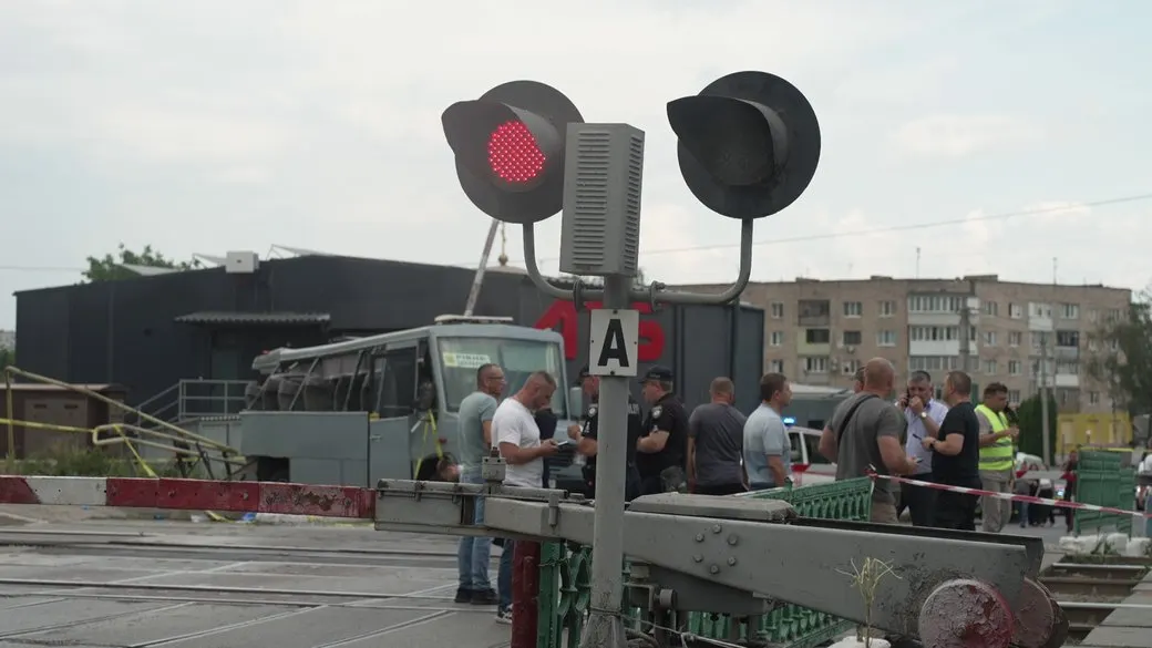 У Квасилові планують роз'єднати автотрасу і залізницю після смертельної ДТП