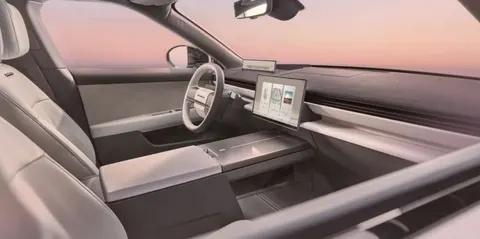 Range Rover зменшить кількість і розміри екранів у салонах майбутніх моделей