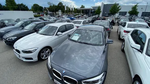 Топ-10 вживаних авто з-за кордону в серпні: що обирали українці