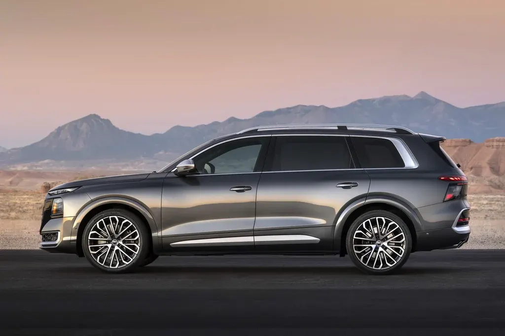 Audi Q9: флагманський кросовер більший за GLS і X7, але дешевший