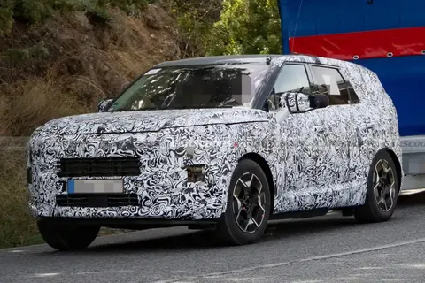 Kia Sportage 2028: брутальний дизайн і новий гібрид