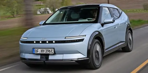 Hyundai відкрив замовлення на електрокросовер IONIQ 3