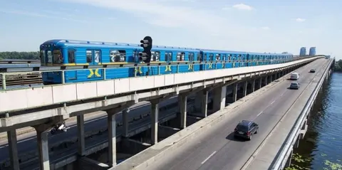 Київ перегляне рух мостами під час тривог: що зміниться для водіїв