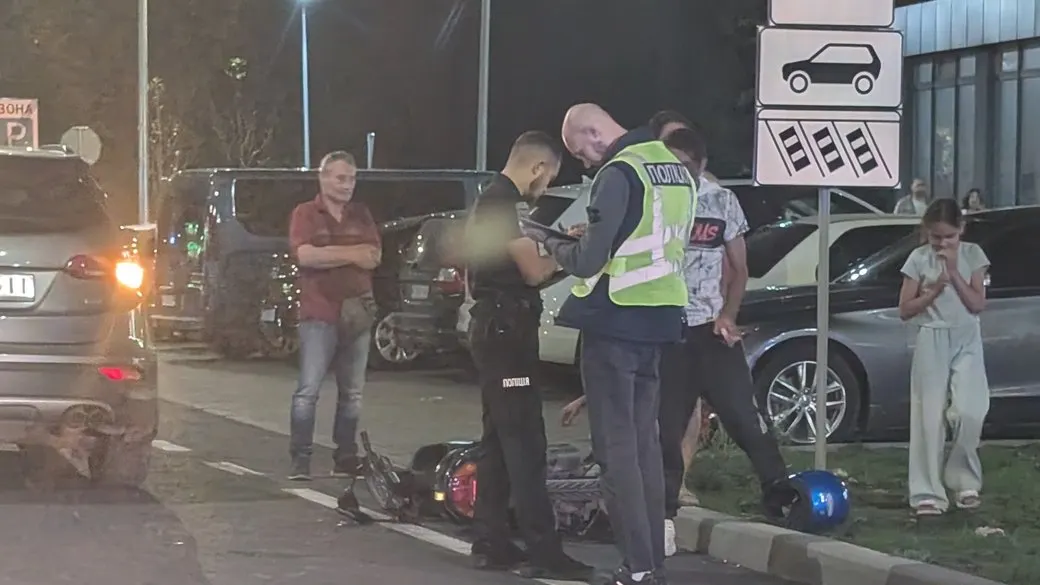 В Івано-Франківську скутерист зіткнувся з Hyundai: постраждалого госпіталізовано