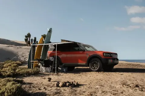 Ford Bronco Basecamp: гібридний позашляховик із запасом ходу до 900 км