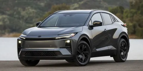Toyota повертає C-HR у США: електричний кросовер 2027 з повним приводом