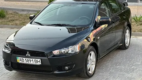У Вінниці продають Mitsubishi Lancer X із пробігом 13 тисяч кілометрів