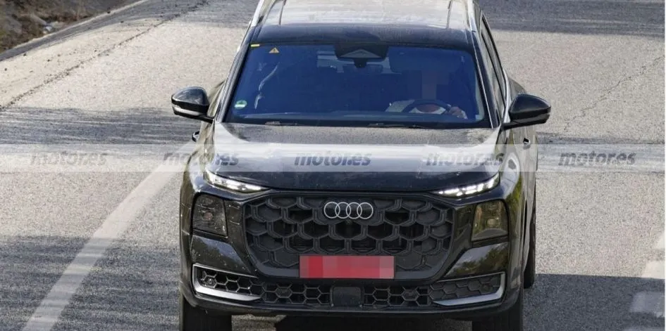 Audi Q9 PHEV: прототип флагманського гібрида вперше виїхав без камуфляжу