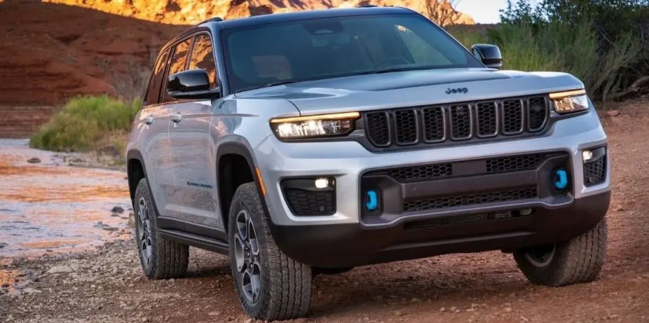 Jeep знову відкликає Grand Cherokee: можуть впасти задні пружини