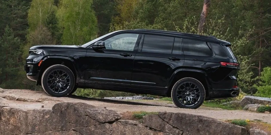 Jeep Grand Cherokee L Summit Reserve: знижка до 160 000 грн з 1 вересня
