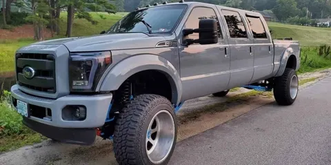 Ford F-350 з шістьма дверима продають у США за $55 тисяч