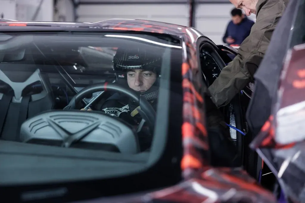 Lamborghini Revuelto SV встановив рекорд на Хоккенхаймрингу